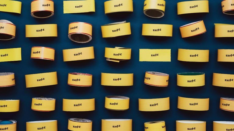 Kaip pritaikyti lipnių etikečių gamybą produktams, kuriuos vartotojai liečia kasdien